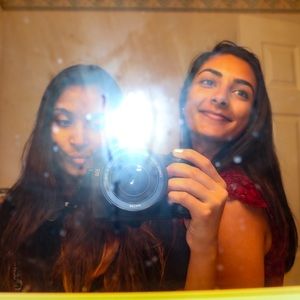 Meet your Poshers, Sury & Tia!